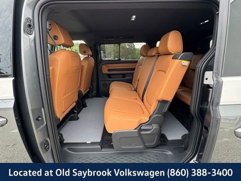New 2025 Volkswagen ID. Buzz Pro S RWD image 9