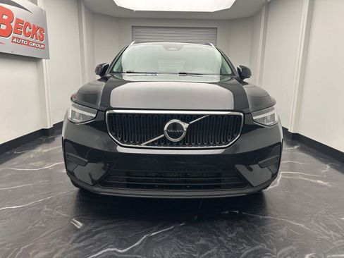 Used 2023 Volvo XC40 B5 Core image 28