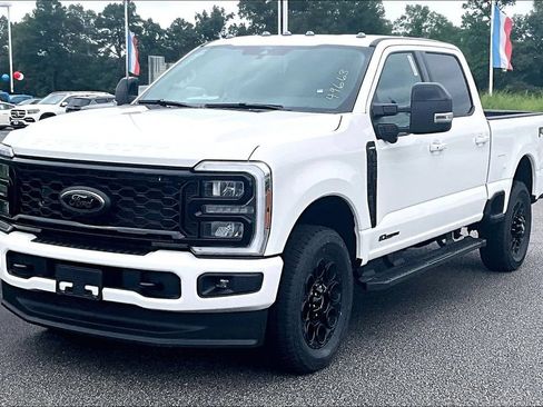 New 2026 Ford F250 Lariat w/ Black Appearance Package AWD/4WD image 2