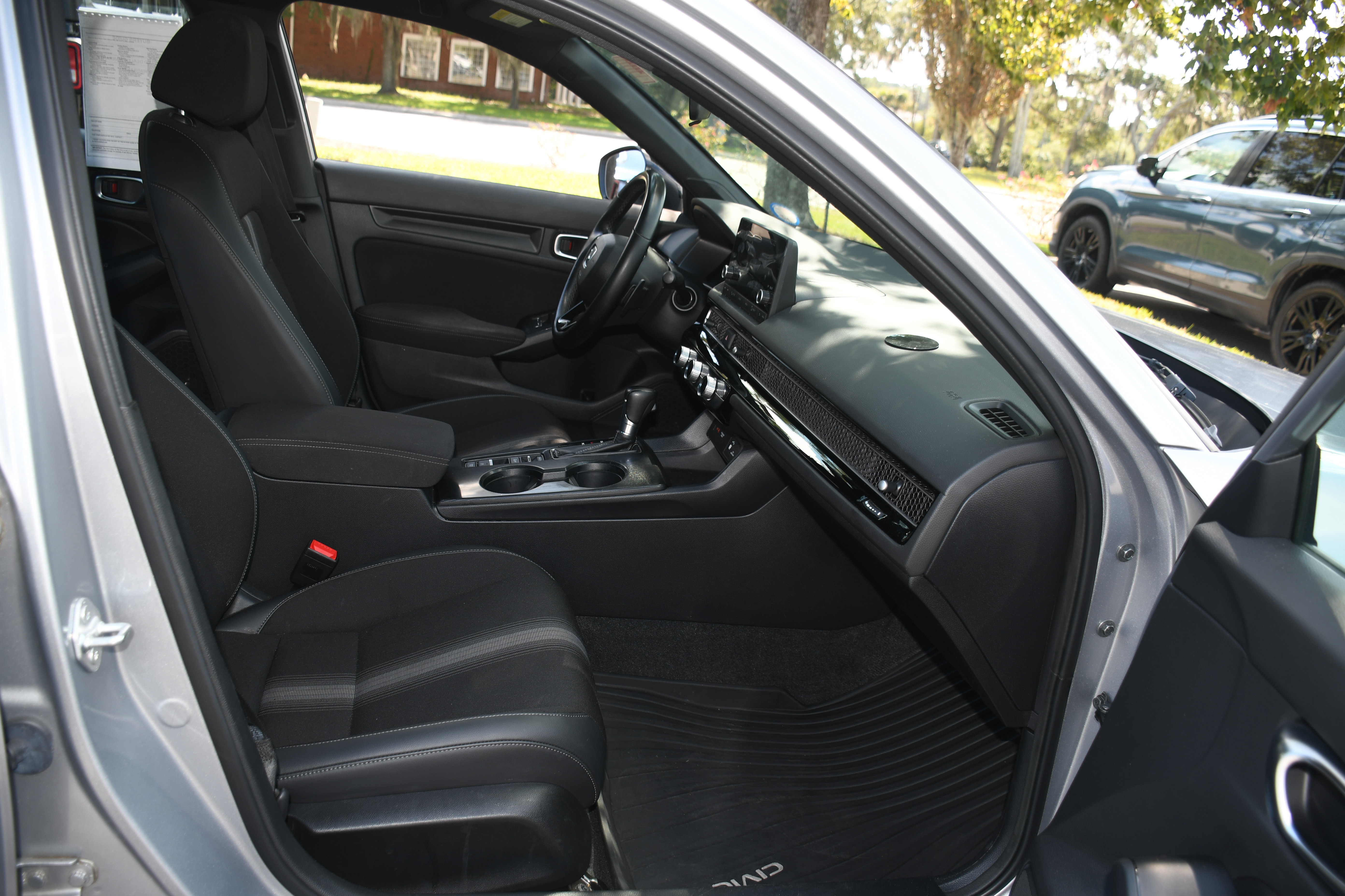 Used 2023 Honda Civic Sport image 19