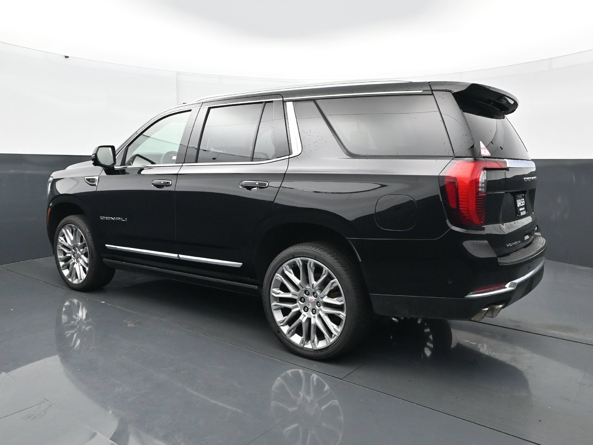 Used 2025 GMC Yukon Denali w/ Denali Reserve Package AWD/4WD image 3