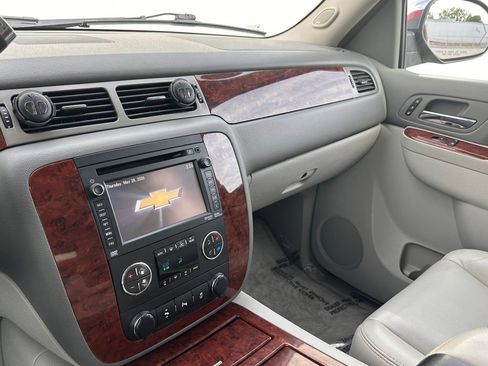 Used 2013 Chevrolet Tahoe LTZ AWD/4WD image 26