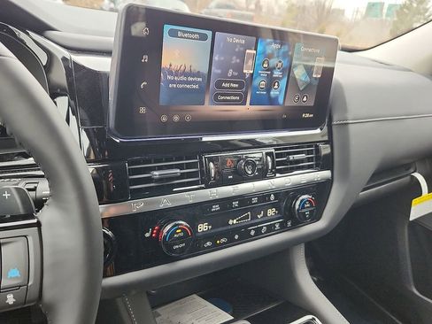 New 2026 Nissan Pathfinder SL AWD/4WD image 9