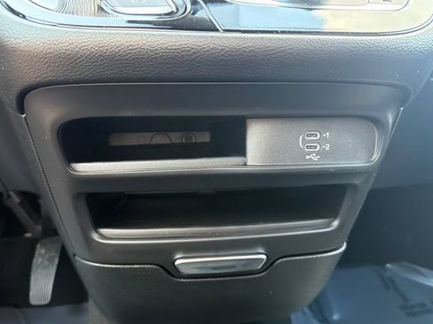 New 2027 Chrysler Pacifica Select FWD image 22