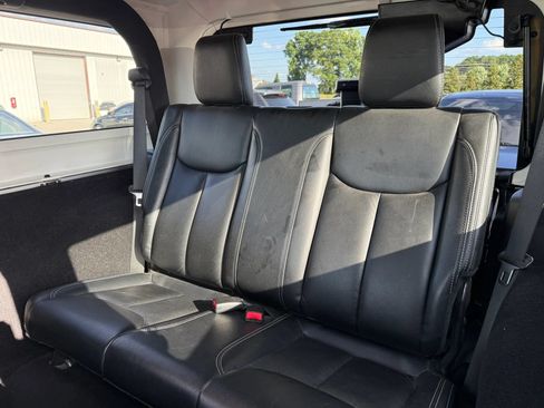 Used 2014 Jeep Wrangler Sahara w/ Dual Top Group AWD/4WD image 21