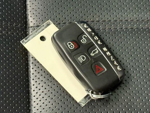 Used 2017 Land Rover Range Rover Supercharged AWD/4WD image 43