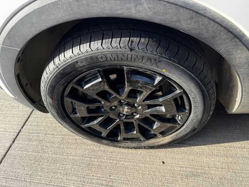 Certified 2022 Kia Telluride EX w/ EX Premium Package image 8