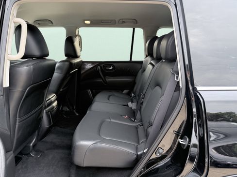 Used 2021 Nissan Armada SV w/ SV Appearance Package image 32