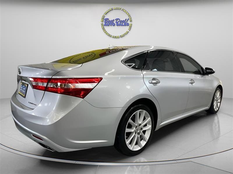 Used 2014 Toyota Avalon Limited w/ Technology Package FWD image 5