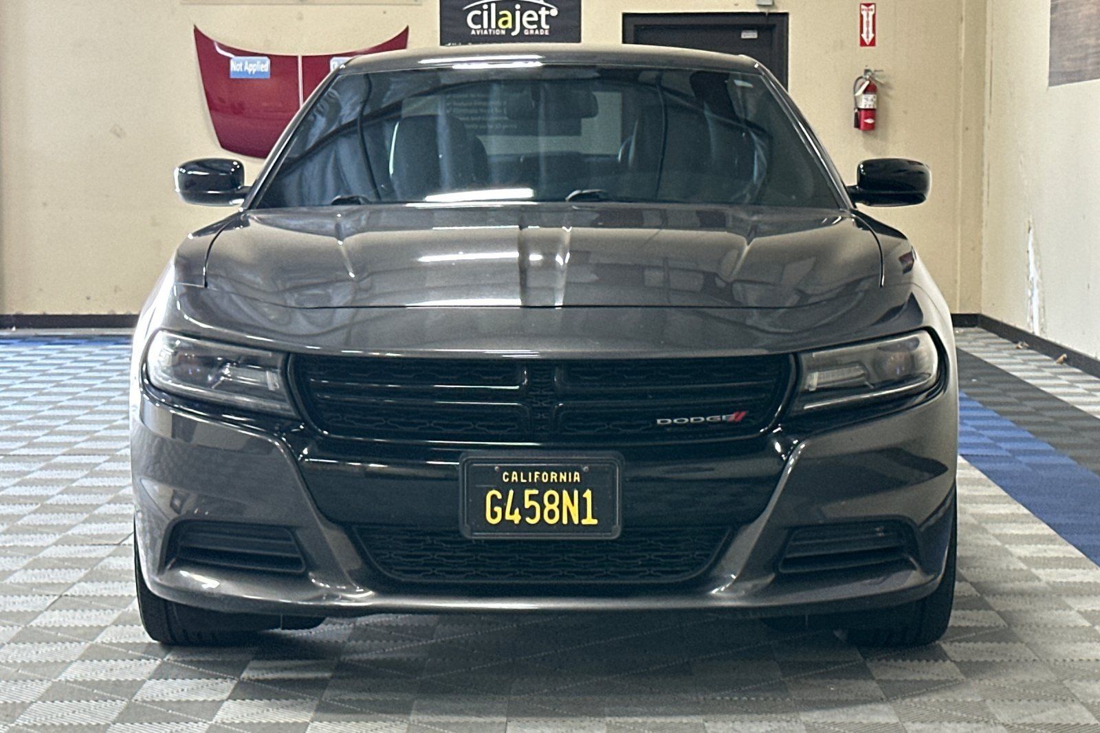 Used 2017 Dodge Charger SE w/ Blacktop Package RWD image 9