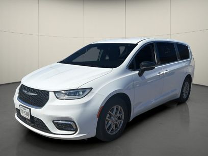 Used 2024 Chrysler Pacifica Touring-L