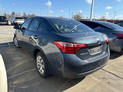 Used 2019 Toyota Corolla LE image 4