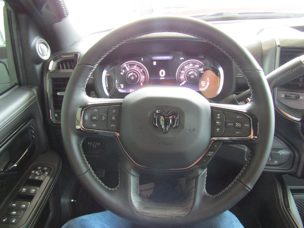 Used 2026 RAM 2500 Limited AWD/4WD image 28