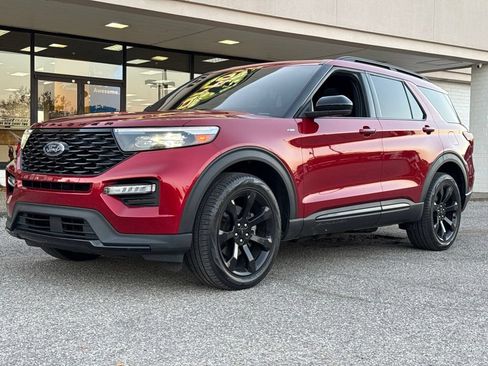 Used 2023 Ford Explorer ST-Line w/ Class IV Trailer Tow Package AWD/4WD image 10