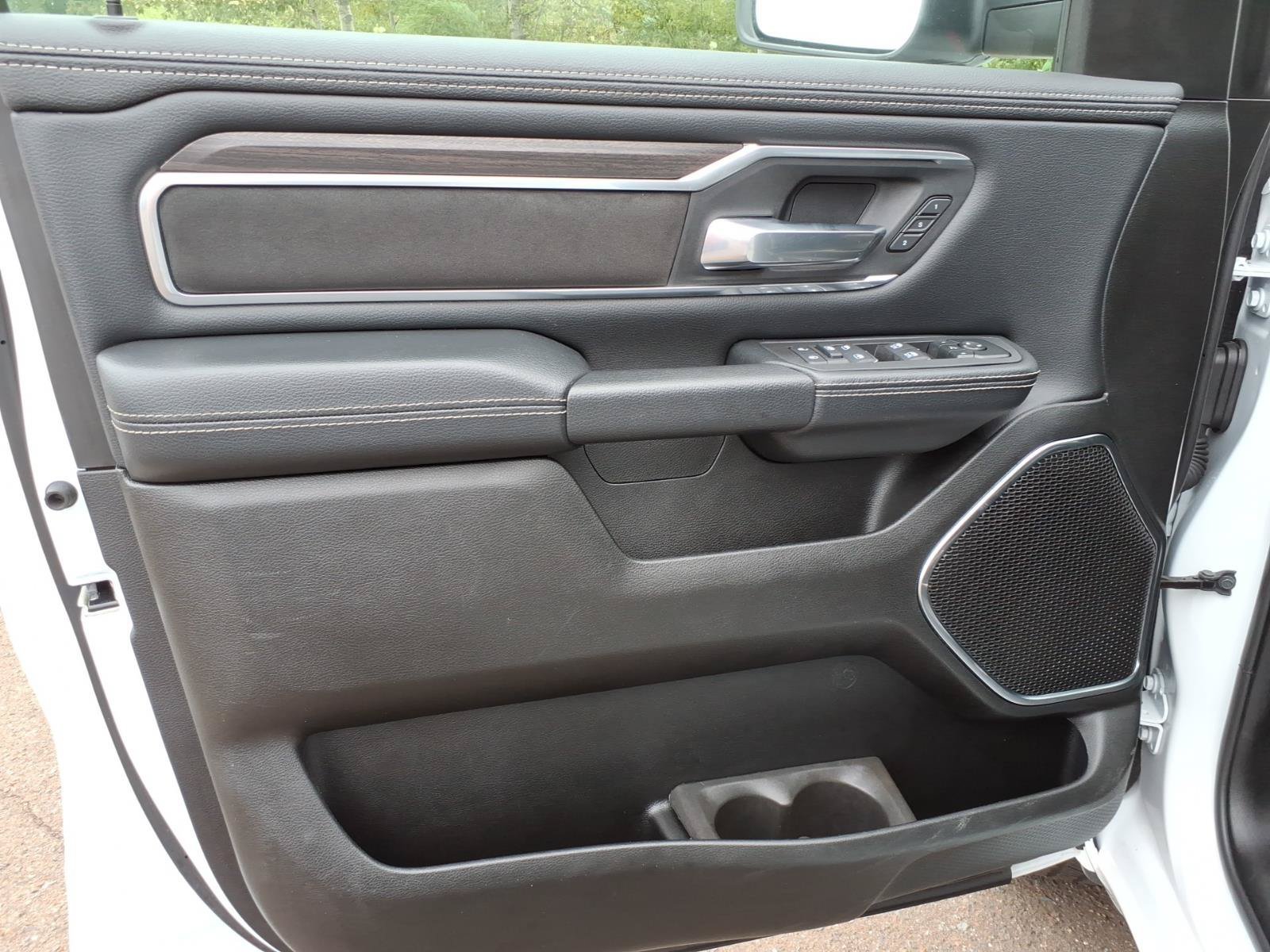 Used 2026 RAM 1500 Laramie AWD/4WD image 13