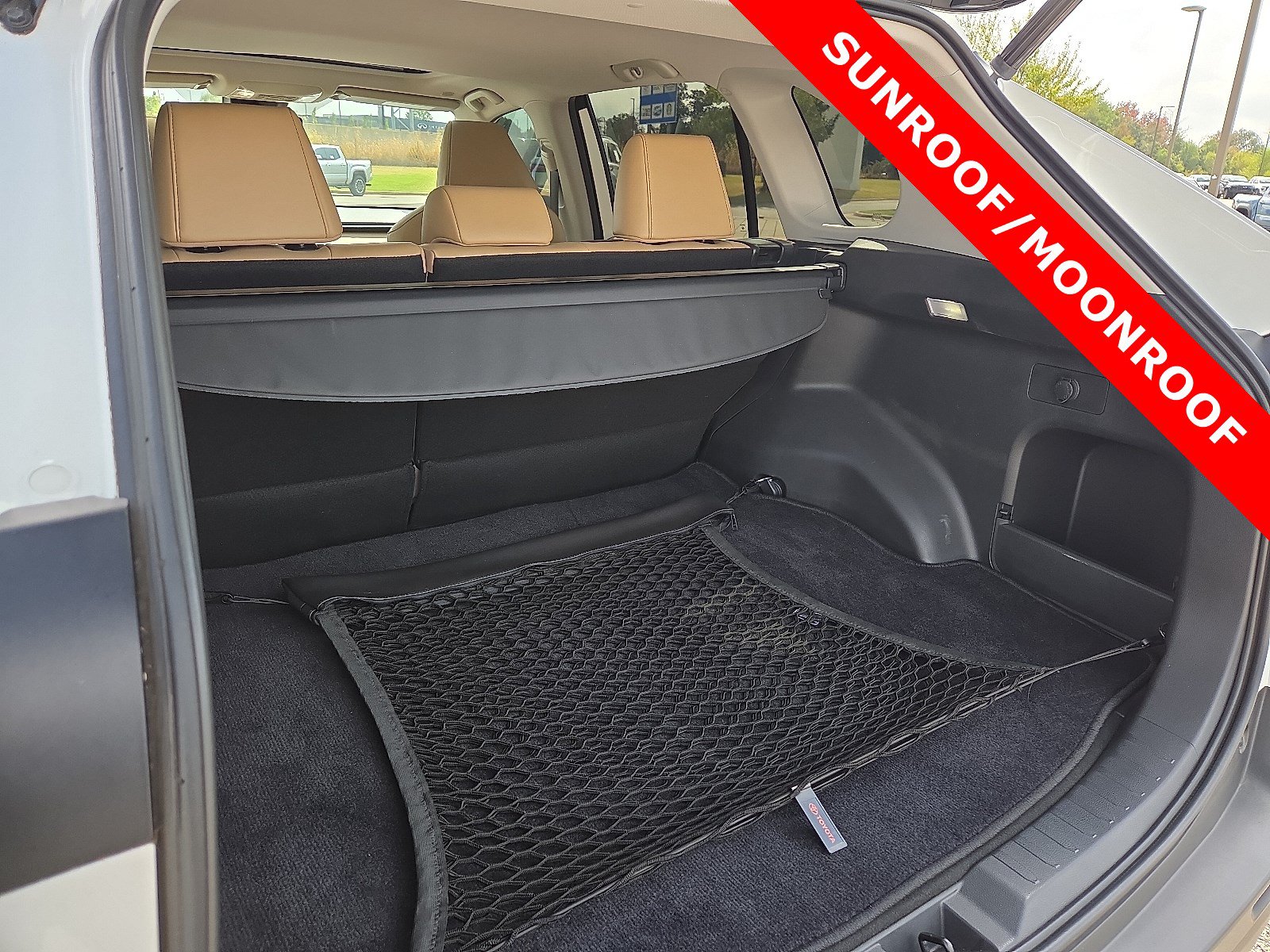 Used 2023 Toyota RAV4 XLE Premium FWD image 9