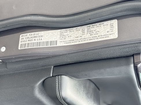 Used 2021 Jeep Grand Cherokee L Laredo RWD image 33