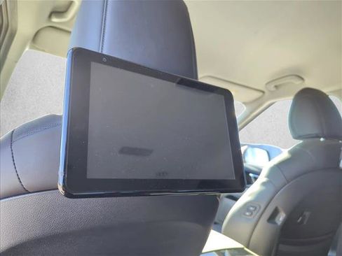 Used 2022 Kia Carnival SX image 25