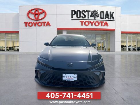 New 2026 Toyota Camry SE w/ Convenience Package FWD image 3