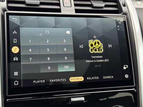 Used 2025 Land Rover Discovery Dynamic SE image 23