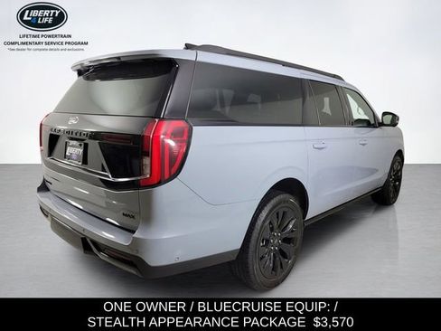 Used 2025 Ford Expedition Max Platinum w/ Stealth Appearance Package image 3