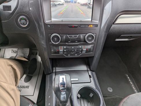 Used 2018 Ford Explorer XLT w/ Equipment Group 202A image 17