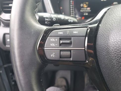 Used 2023 Honda Pilot Elite image 32