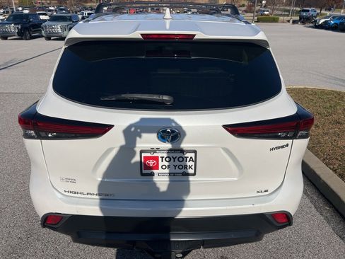 Used 2022 Toyota Highlander Bronze Edition image 5