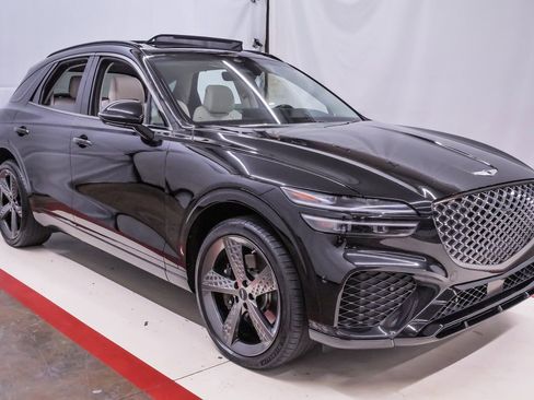 Certified 2023 Genesis GV70 3.5T Sport w/ Sport Prestige Package image 5