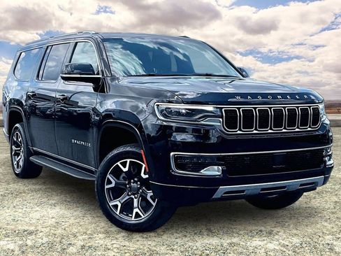 Used 2024 Jeep Wagoneer L Series III w/ Flexible Seating Group AWD/4WD image 1
