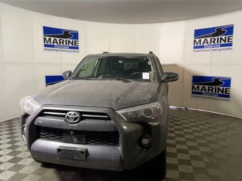 Used 2022 Toyota 4Runner SR5 Premium image 5