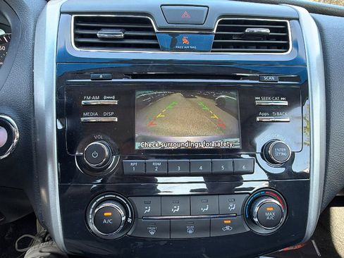 Used 2015 Nissan Altima 2.5 S w/ Power Driver Seat Package FWD image 33