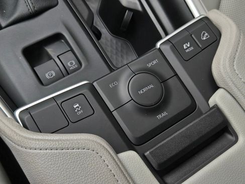 Certified 2026 Toyota Grand Highlander XLE image 18