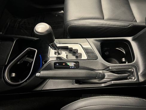 Used 2016 Toyota RAV4 Limited image 22