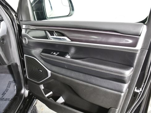 Used 2024 Jeep Wagoneer 4WD w/ HD Trailer Tow Package image 43