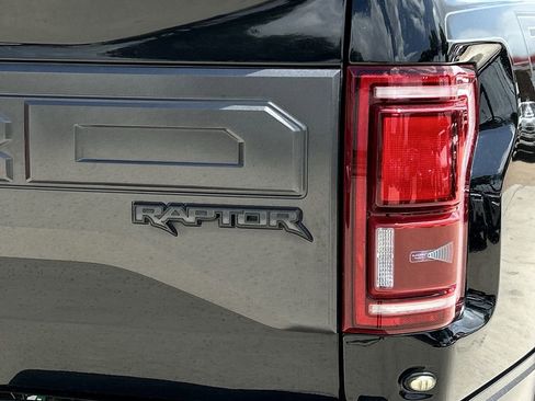 Used 2017 Ford F150 Raptor w/ Equipment Group 802A Luxury AWD/4WD image 8