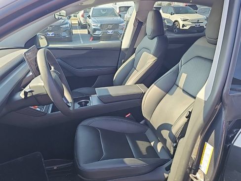Used 2026 Tesla Model Y AWD image 3