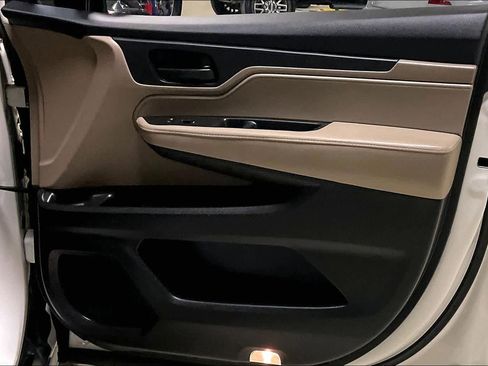 Used 2021 Honda Odyssey LX image 21