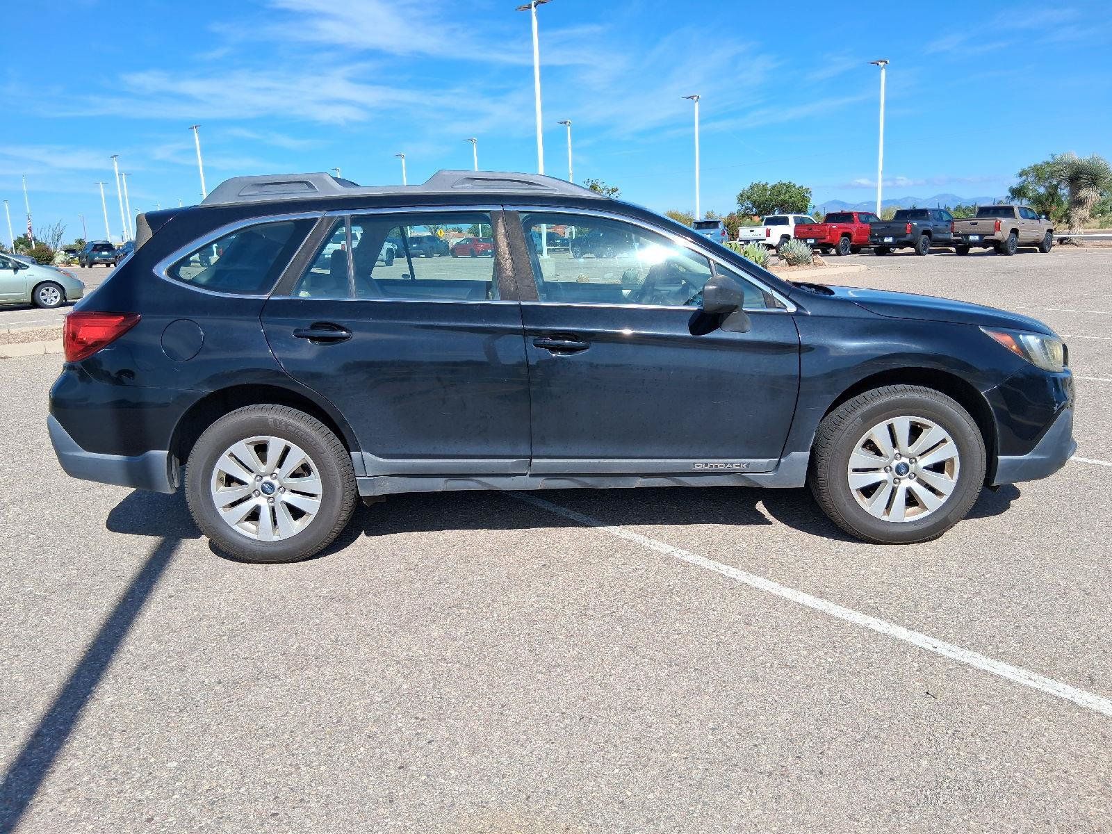 Used 2018 Subaru Outback 2.5i AWD/4WD image 6