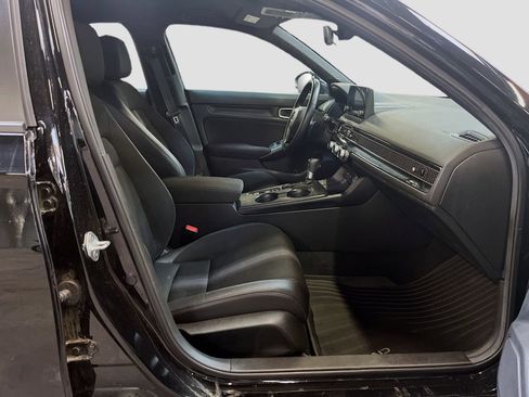 Used 2025 Honda Civic Sport image 25