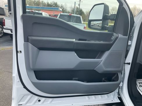 New 2026 Ford F250 XL w/ XL Driver Assist Package AWD/4WD image 17