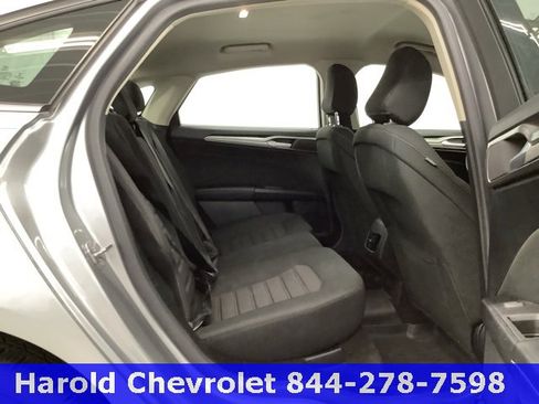 Used 2020 Ford Fusion SE image 9