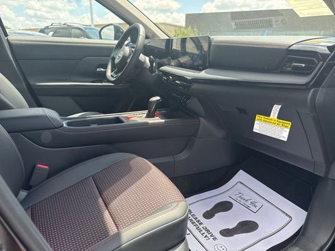 New 2026 Nissan Kicks SR w/ SR Premium Package FWD image 20
