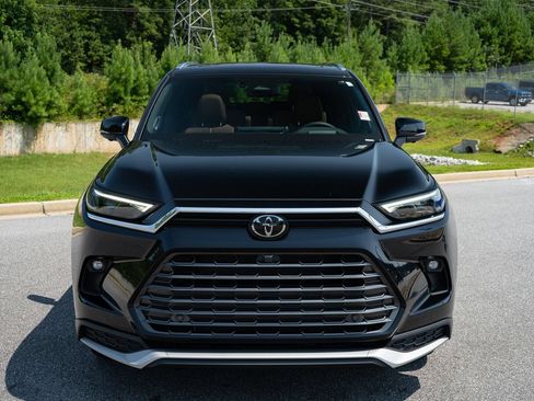 Used 2026 Toyota Grand Highlander AWD Hybrid image 2