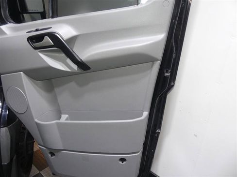 Used 2016 Mercedes-Benz Sprinter 3500 image 17