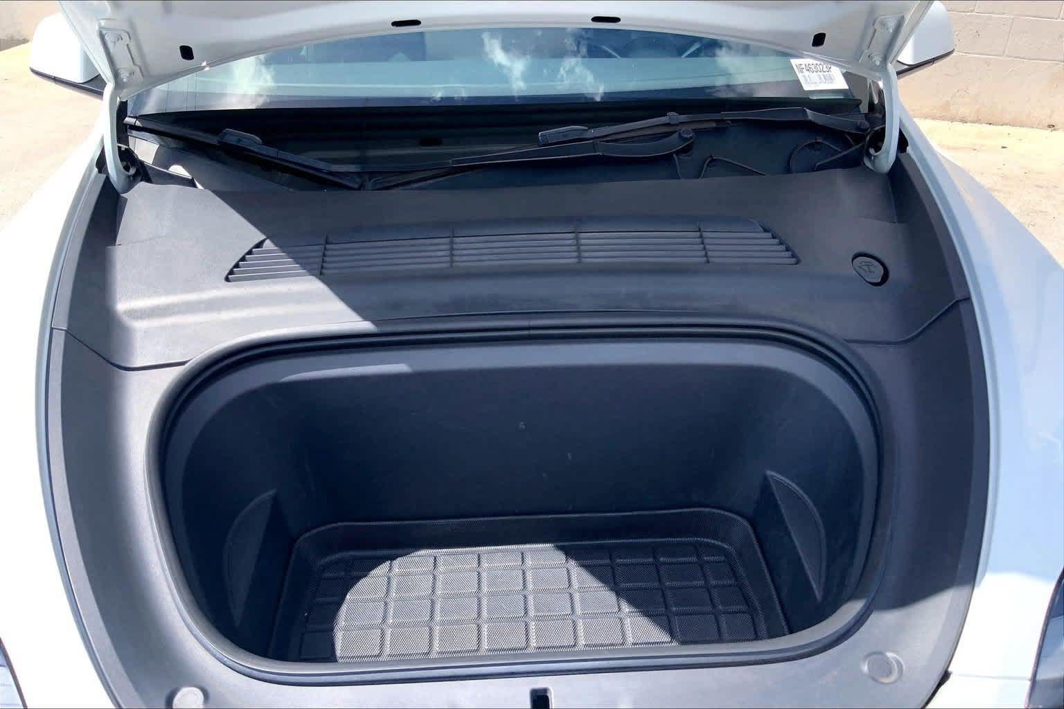 Used 2022 Tesla Model Y Performance AWD/4WD image 9