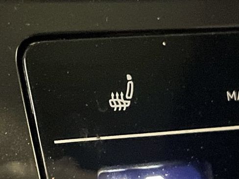 Certified 2023 Volkswagen Tiguan SE R-Line FWD image 22