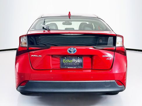 Used 2022 Toyota Prius XLE image 7