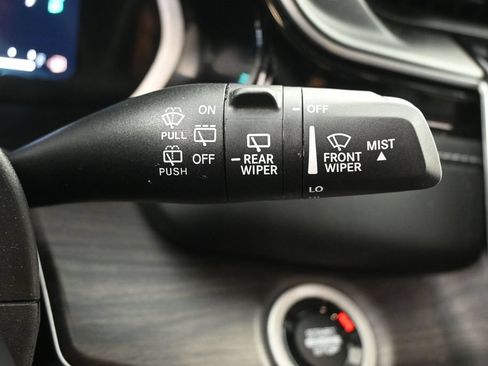 Used 2023 Jeep Grand Cherokee 4WD 4xe image 17