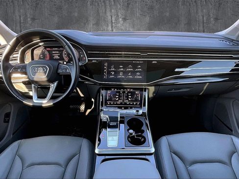 Used 2023 Audi Q7 3.0T Prestige image 7